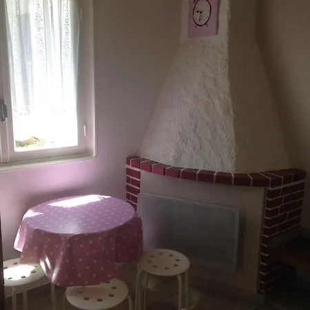 Bed & Breakfast De La Tortue Boussoulet