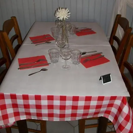 De La Tortue Bed & Breakfast Boussoulet